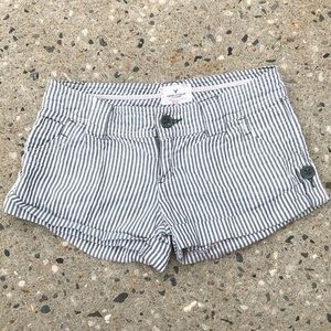 American Eagle stripped shorts